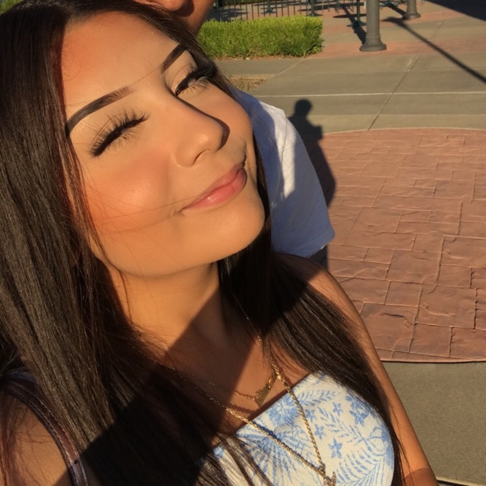 Meet your Posher, Samantha